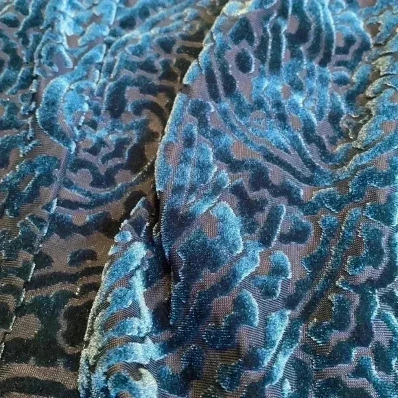 Woman’s Susan graver green burnt out lace vest ladies shirt - Picture 7 of 11